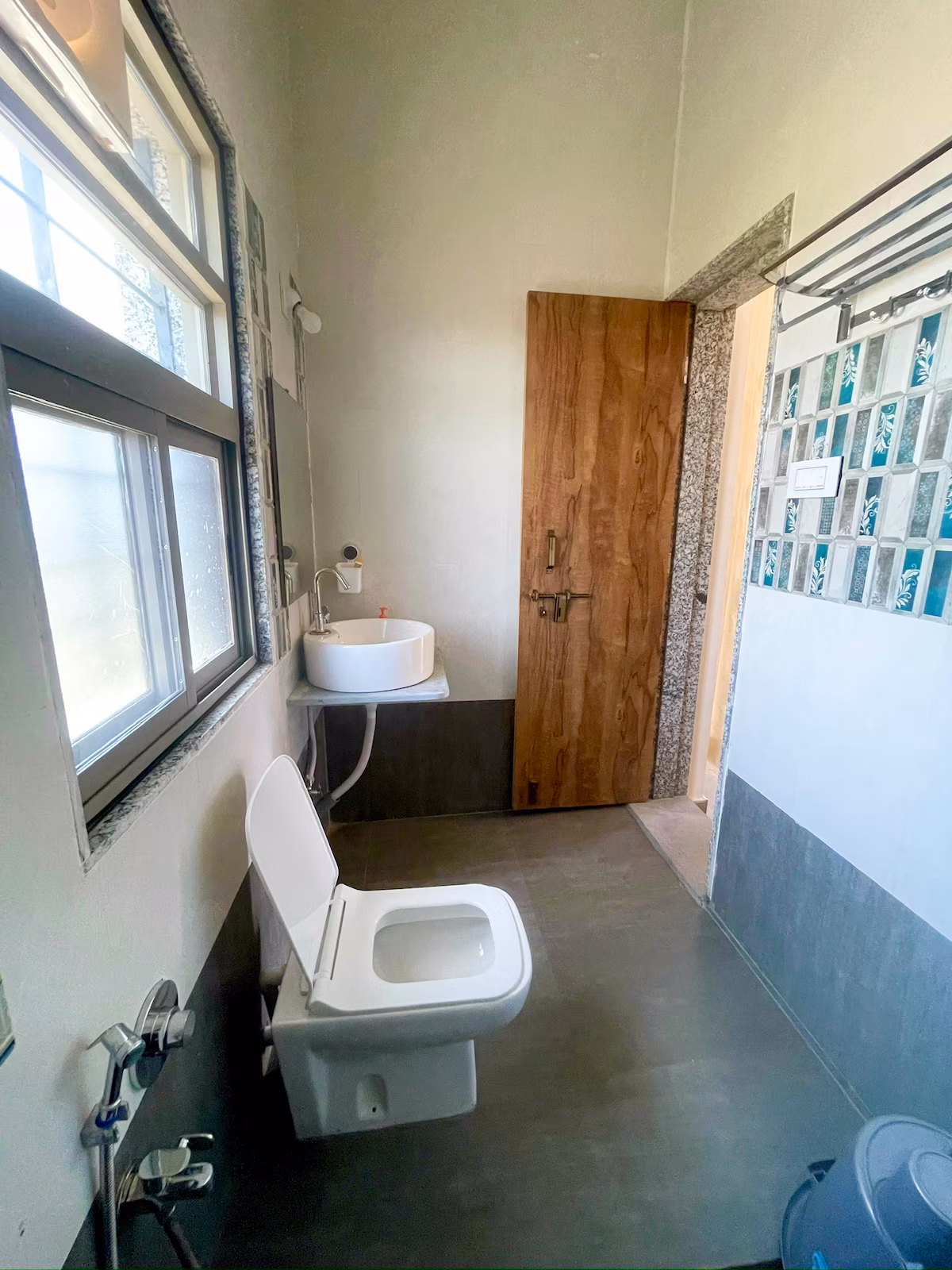 Full bathroom 3